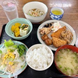 市場前食堂