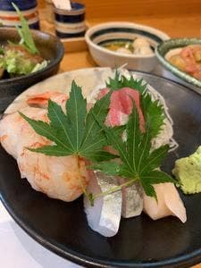 まる誠 本店