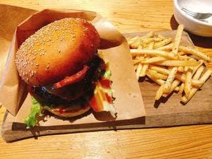 ライズアンドウィン カンパニー カミカツ タップルーム