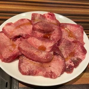 焼肉ホルモンとんり