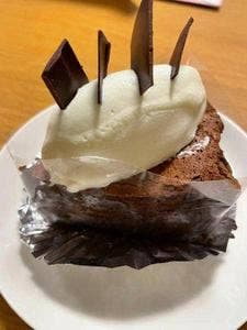 ケーキとチョコレートの店 ファミーユ