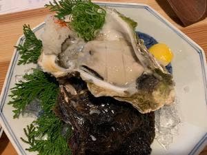月をみ