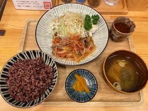 肉屋食堂 太助