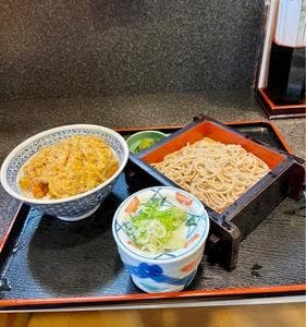 ひらのや山の神店