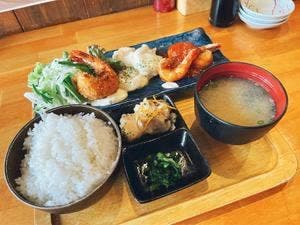 笑うだるま 大手門店