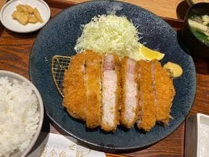 黄金色の豚 福岡空港店