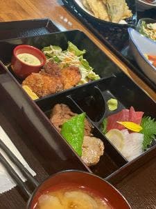 漁港直送鮮魚と地酒 くすくす 桜木町店