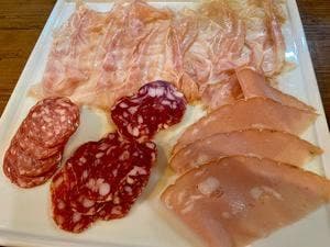 イタ飯酒場 Salute