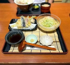饂飩の四國 さんプラザ店