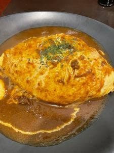 御馳走オムライス館 ネコ目