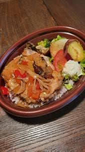 D.I.Y. salad & delicatessen