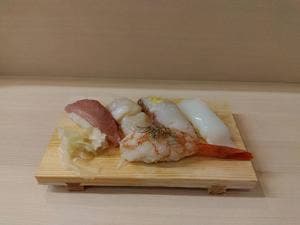 立ち食い寿司処 鮨にしき