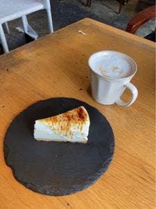 カフェアンドダイニング ヌリカベ