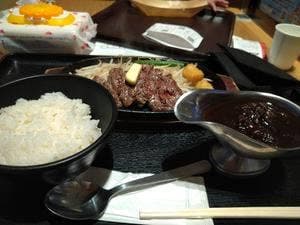 1ポンドのステーキハンバーグ タケル ららぽーとEXPOCITY店