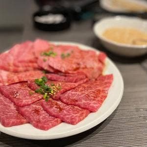 焼肉 いたみ 新宿 はなれ