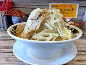 ラーメンまぜそばカミナリ