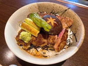 鉄板焼ステーキ 花瑠音