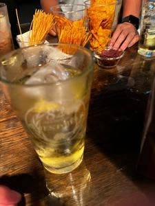 82 ALE HOUSE 関内店