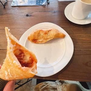 揚げピザと珈琲 bar dieci10