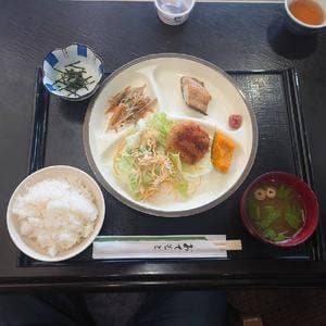 和風れすとらん 車