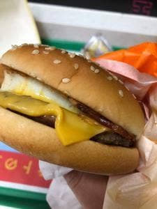マクドナルド 三宮ラウンドワン店