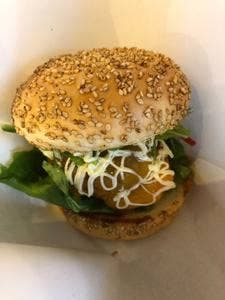 神戸ガヴリィ 本店