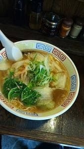 餃子と麺 いせのじょう 菊水本店