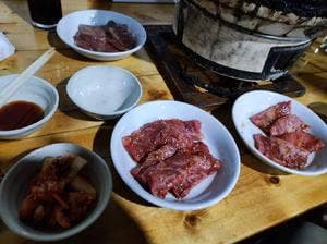 大代の男前ホルモン 小波や