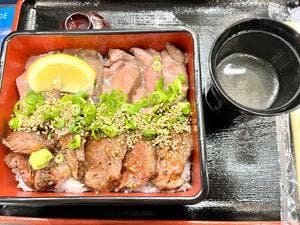 米の上で肉おどる 旨い米と焼肉重 ミツボシ ららぽーと福岡店