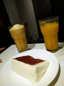 カフェ グランシェ