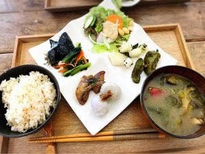 駅前直売所 八〇八