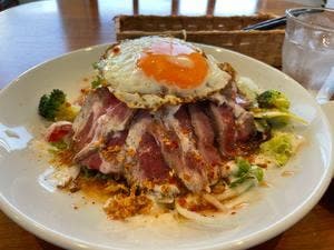 Lunch & Bar 凱