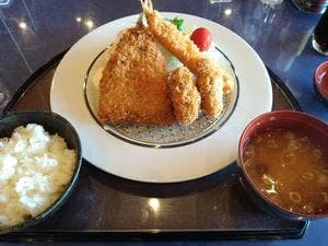 OAK HILLS COUNTRY CLUB レストラン