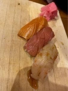 にっぽんの国民食と国酒 すしと純米 札幌つなぐ横丁店
