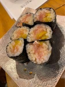にっぽんの国民食と国酒 すしと純米 札幌つなぐ横丁店