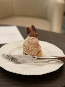 ロビーラウンジクリスタルムーブメント