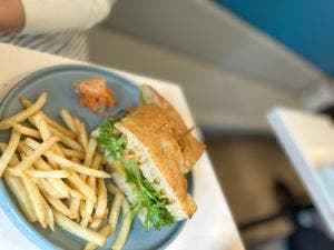 ICONIC STAGE 東白楽本店