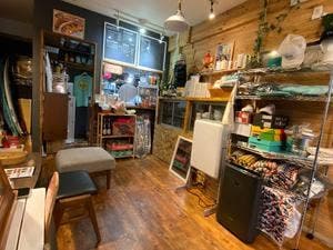 THE ROLL'S KITCHEN