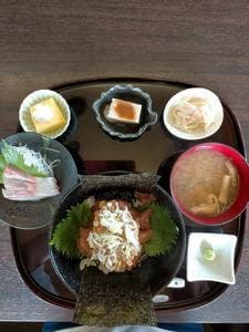 ごはん処 花季 海岸店