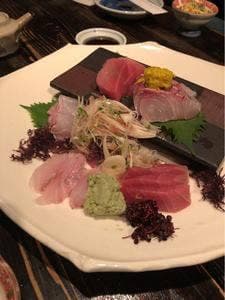 ろじもの イ座