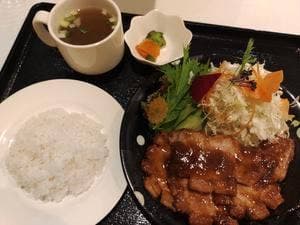お肉料理の小さなレストラン にく祥