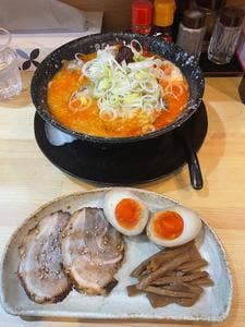 背脂の魔術師 ツボミ