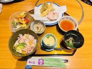 かに通 博多店