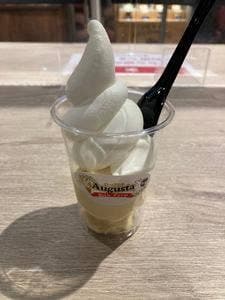 オーガスタ ミルク ファーム グランベリーパーク店