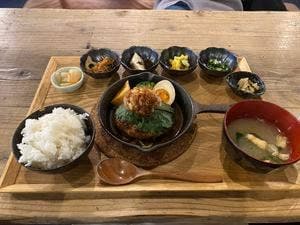 おに 炉端テラス