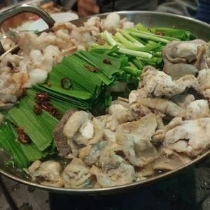 漢方和牛とかき小屋 池袋美久仁小路店