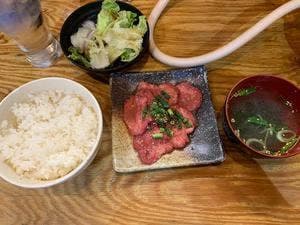 大衆焼肉酒場 こがね