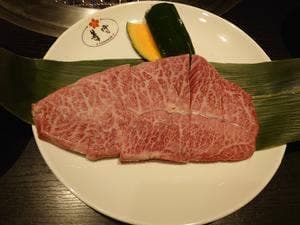焼肉 華守キワミ