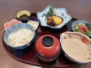 和ごはん とろろ屋 アトレヴィ大塚店