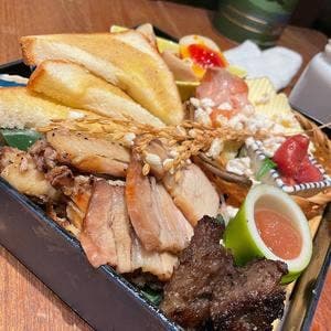 煙 燻製バル トリベーネ 裏なんば本店